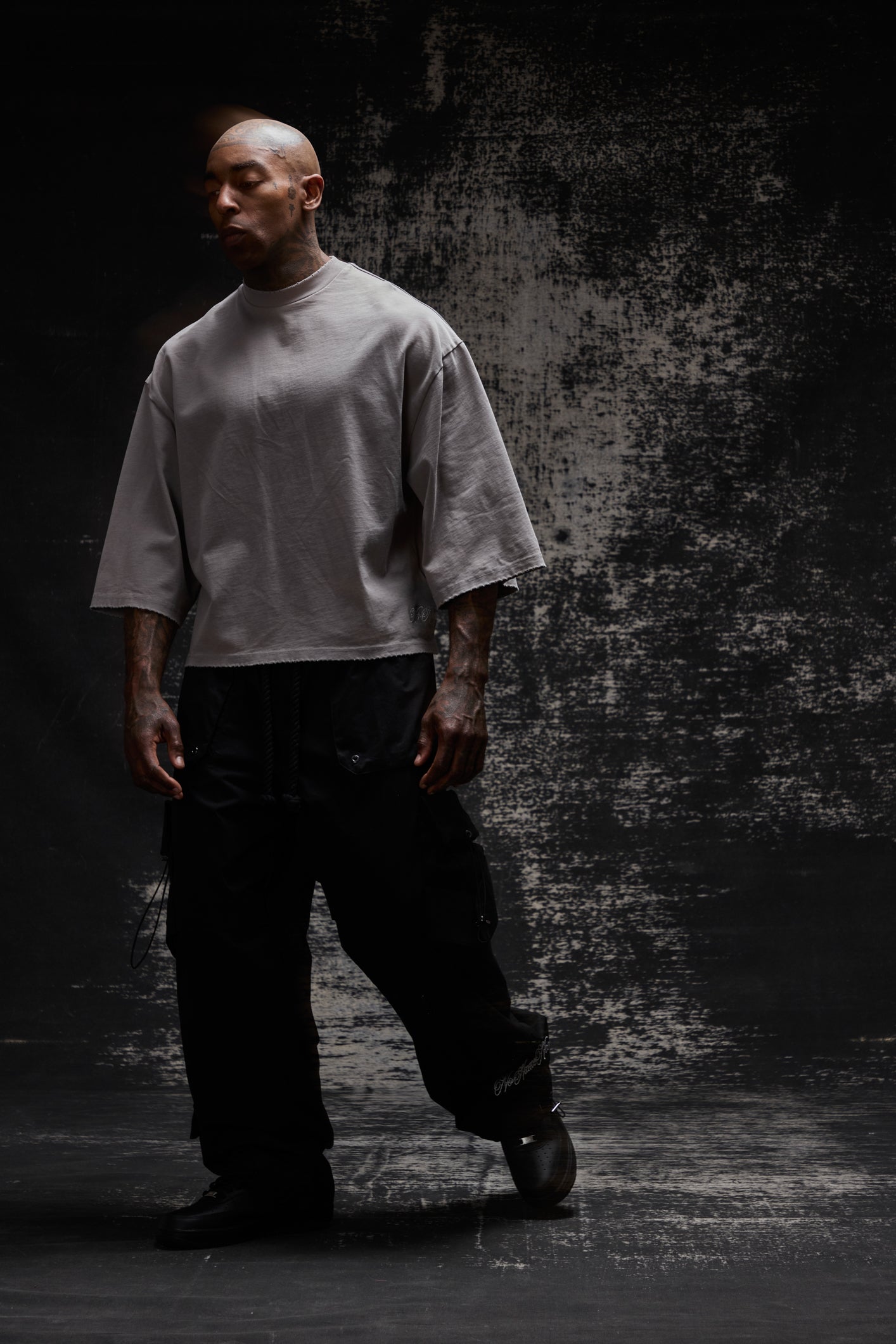NNN "ECLIPSE" CROPPED TEE